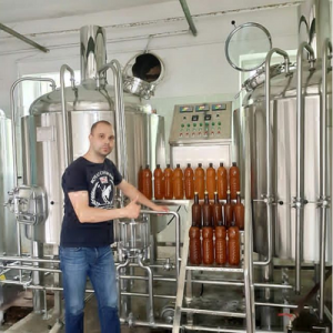 Tempat pembuatan bir 1000L Rusia